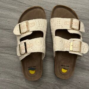Brand new white Maui island sandals